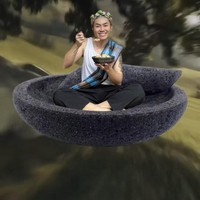 Setelah viral, kini sang penyanyi menjalani bisnis kuliner seblak yang diberi nama Seblak Mamang Rafael di Garut. Seblak bikinannya juga tersedia dalam kemasan yang bisa dipesan pelanggan di berbagai daerah.  Foto: Dok. Instagram Rafael Tan