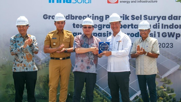 Groundbreaking Pabrik Sel Surya