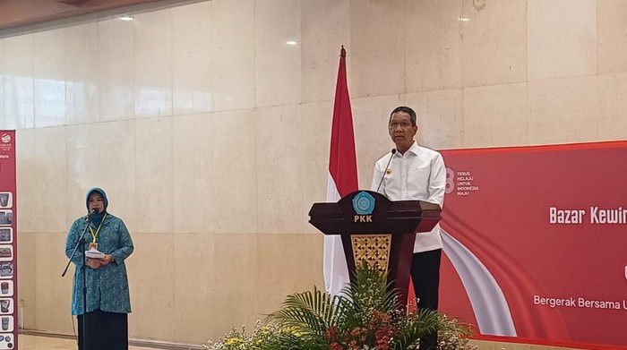 Heru Budi Buka Bazar Kewirausahaan PKK