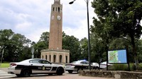Polisi mengatakan, bahwa salah satu staf fakultas di perguruan tinggi itu tewas. Pihak kampus pun membatalkan perkuliahan pada Senin dan juga Selasa (29/8/2023) waktu setempat. AP/Hannah Schoenbaum  