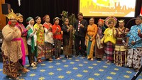 Pementasan di Praha dilakukan melalui kerja sama dengan KBRI Praha dalam rangka memperkenalkan budaya Indonesia khususnya karawitan Jawa di dunia. Foto: Doc. Kagama
