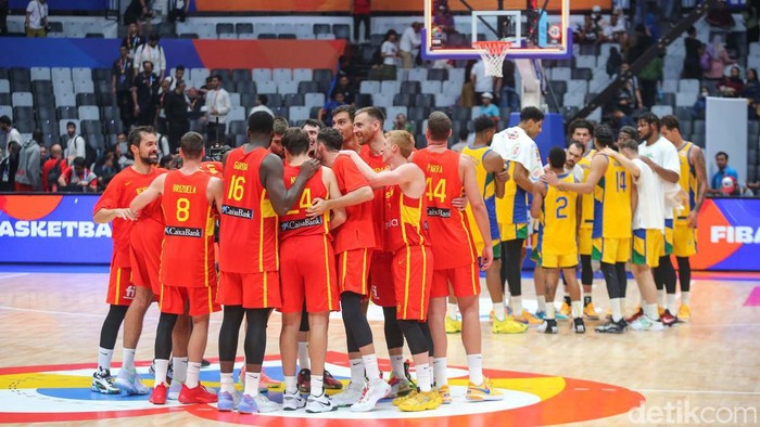 Kalahkan Brasil, Spanyol Juara Grup G FIBA World Cup 2023 Timnas basket Spanyol menjadi juara Grup G FIBA World Cup 2023. Kepastian itu diperoleh setelah La Familia menaklukkan Brasil 96-78 di Jakarta.