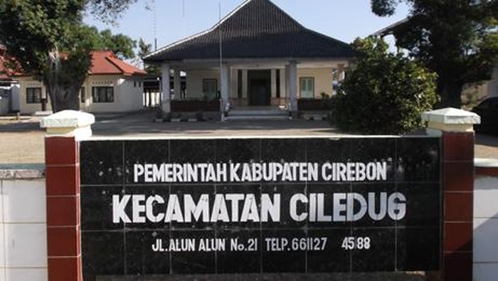 Kantor Kecamatan Ciledug Kabupaten Cirebon