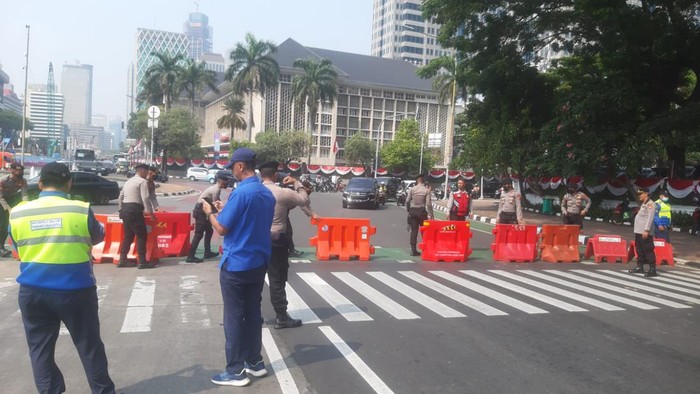 Kawasan Patung Kuda arah Kota Jalur Reguler Di Tutup