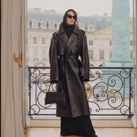 Koleksi terbaru Balenciaga Resort 2024 karya sang creative director Denma yang menghadirkan berbagai busana modern dengan sentuhan couture dan bisa digunakan untuk aneka aktivitas. Foto: Dok. Balenciaga.
