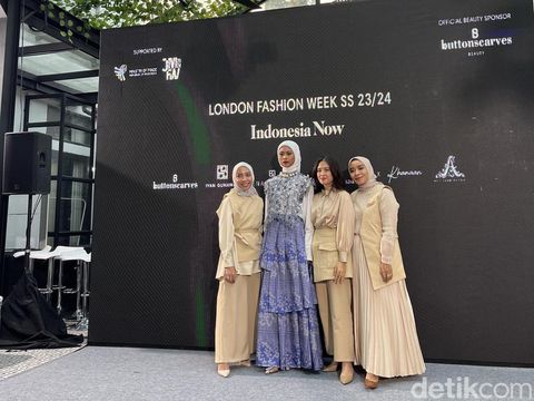 Koleksi dari enam brand yang akan tampil di London Fashion Week Koleksi dari enam brand yang akan tampil di London Fashion Week Spring/Summer 2023/2024.