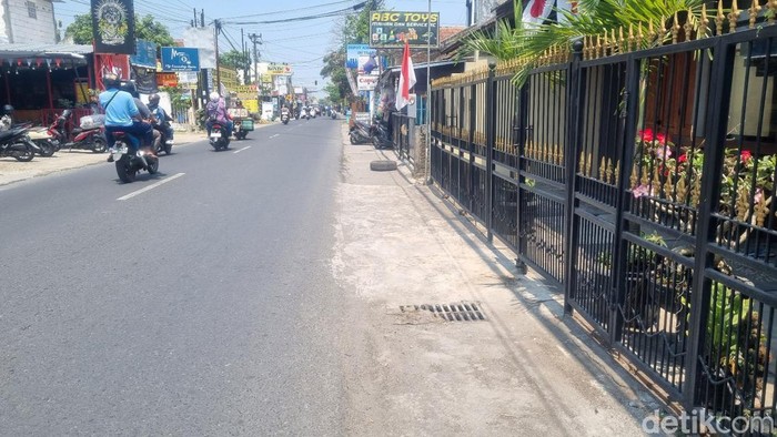 Lokasi penganiayaan penjual martabak terhadap penjual warmindo di Jalan Bugisan, Tegal Senggotan, Tirtonirmolo, Kasihan, Bantul, Selasa (29/8/2023).