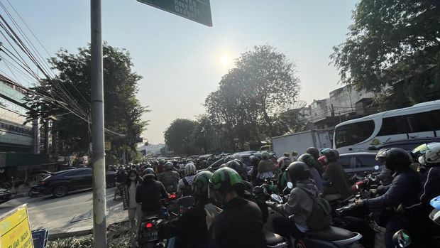Macet di Jalan Suryopranoto, Petojo, Jakarta Pusat, arah simpang Harmoni
