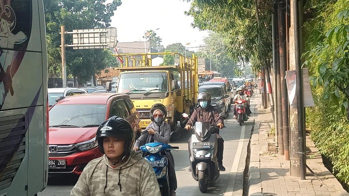 Macet di Pondok Pinang