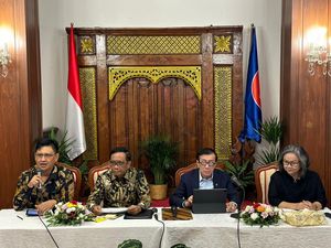 Mahfud dan Yasonna ke Ceko, Beri Peluang Repatriasi Korban Pelanggaran HAM