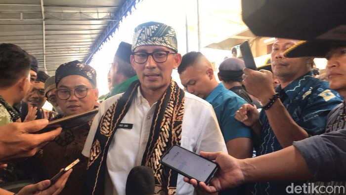 Menteri Pariwisata dan Ekonomi Kreatif Sandiaga Uno dalam acara peluncuran program Modal Berkah di Masjid Jogokariyan, Kota Jogja, Selasa (29/8/2023)