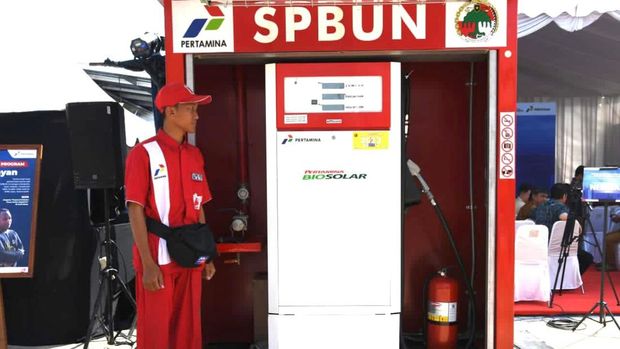 Menteri Koperasi dan UKM Teten Masduki meresmikan SPBU Nelayan (SPBUN) di Pekalongan, Selasa (29/8/2023).