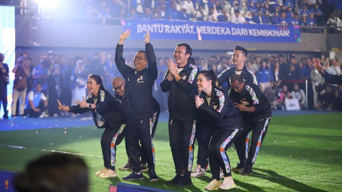 Meriahnya HUT ke-25 PAN Bernuansa Anak Muda Meriahnya HUT ke-25 PAN Bernuansa Anak Muda