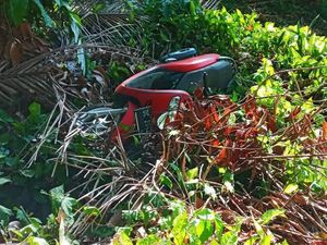 2 Pelajar Berboncengan Motor Tabrak Pohon di Polman, 1 Orang Tewas