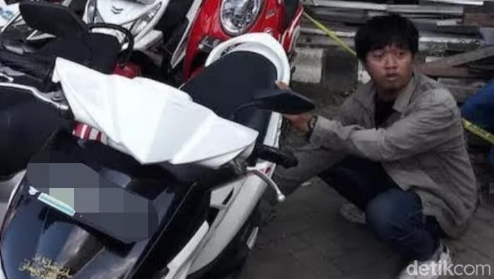 Motor wartawan di Surabaya digembok