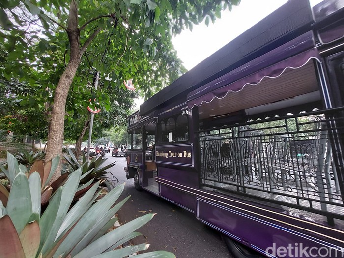 Naik Bandros di Bandung