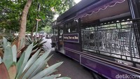 Traveler harus coba keliling kota Bandung dengan Bandros. Seru!