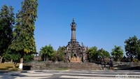 Kawasan monumen yang luas serta koleksi 33 diorama, foto dan lukisan di dalamnya menambah daya tarik Bangunan Simbol Perjuangan Rakyat Bali tersebut. Selain itu lokasi yang berada di tengah kota juga menjadi alasan kawasan ini ramai dikunjungi masyarakat. Foto: Nala Andrianingsih/detikHealth