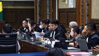 Ke-12 saksi tersebut dari level manajer hingga direksi dari PT Lintasarta, Huawei Indonesia dan PT SEI yang merupakan pemenang konsorsium untuk paket 3 proyek BTS Bakti Kominfo yang menjadi pokok perkara dalam kasus ini. 