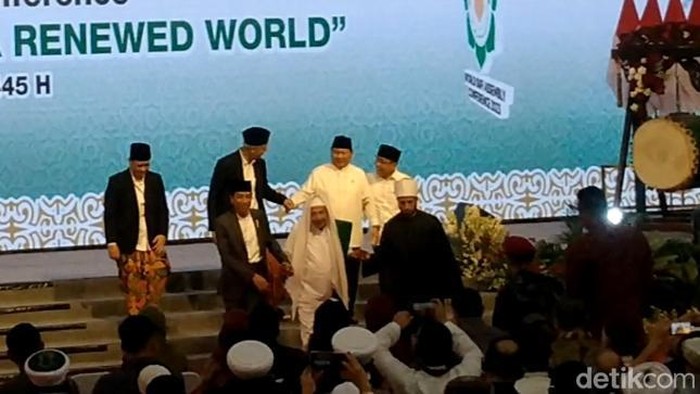 Pembukaan Muktamar Sufi Internasional di Gedung Sahid International Convention Center (SICC) Kota Pekalongan, Selasa (29/8/2023).