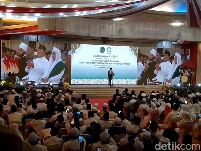 Pembukaan Muktamar Sufi Internasional di Gedung Sahid International Convention Center (SICC) Kota Pekalongan, Selasa (29/8/2023).