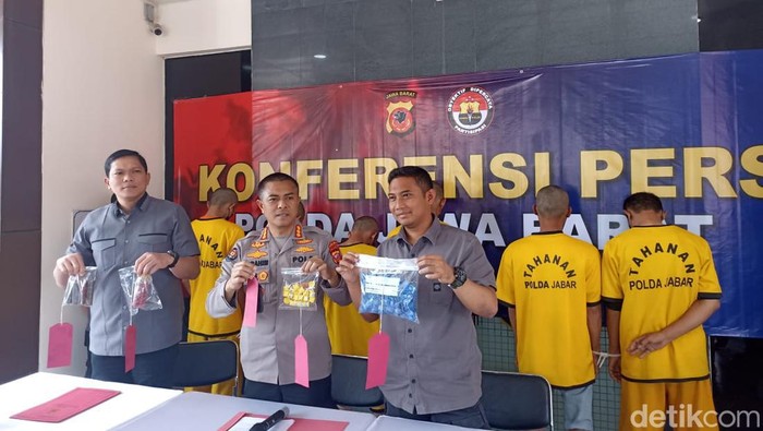 Penangkapan sindikat pengoplos tabung gas elpiji 3 kilogram