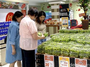 Ayo ke Transmart Ada Diskon 20% Tiap Hari, Anggur Muscat Banting Harga
