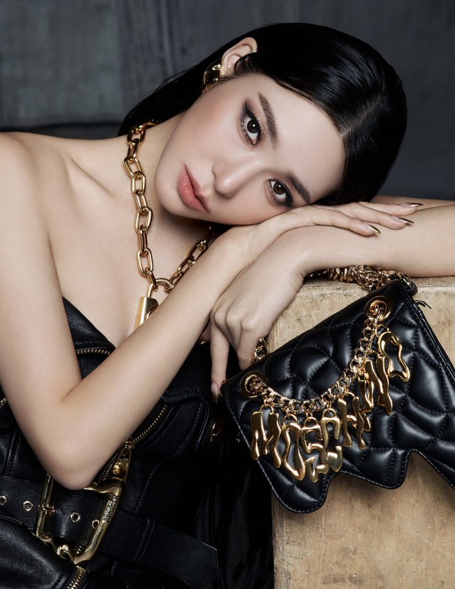 Moschino dengan bangga mengumumkan Tiffany Young SNSD sebagai house ambassador terbarunya pada Selasa (22/8/2023) melalui unggahan Instagram.Foto: dok. Instagram @moschino