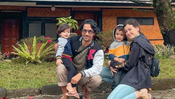 Potret Kimberly Ryder dan Edward Akbar