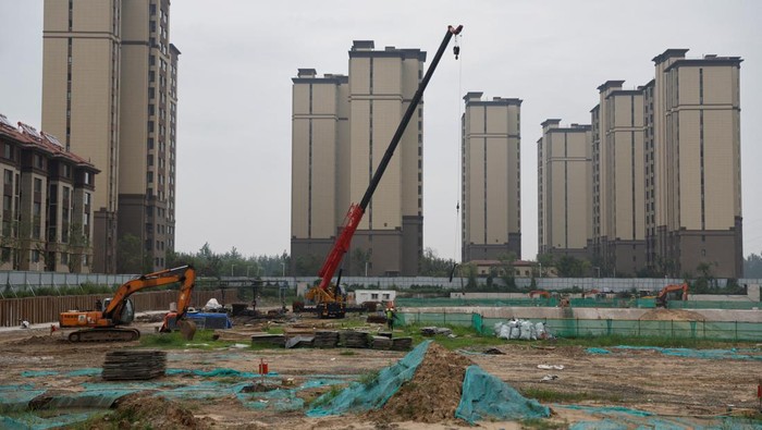 A construction site of residential buildings by Chinese developer Country Garden is pictured in Tianjin, China August 18, 2023. REUTERS/Tingshu Wang