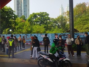 Warga Bandingkan Ngantor Naik LRT Jabodebek dan Mobil, Begini Hasilnya