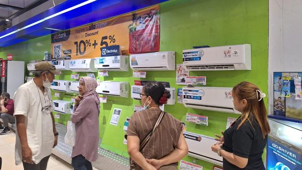 Transmart Full Day Sale (CNBC Indonesia/Anam)