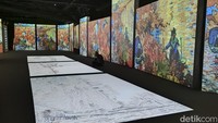 Ruangan itu berisi 40 layar yang terbagi atas 3 layar horizontal dan 37 layar vertikal. (bonauli/detikcom)