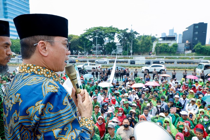 Waka MPR: Negara Wajib Memberikan Kesejahteraan pada Guru