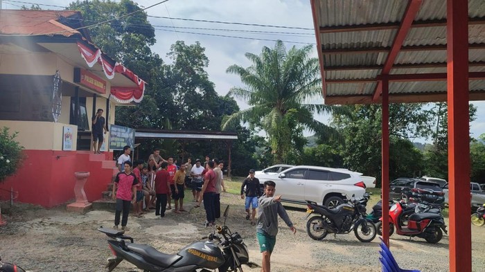Warga di Bulungan bakar Polsek Sekatak.