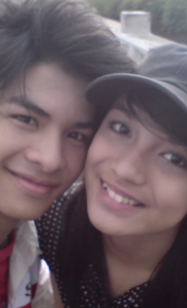 “Gigi gingsul it memang keliatannya bagus. Tapi sebenernya gigi gingsul itu kondisi g ga normal dan bisa mengganggu kesehatan ig. So, netijen jangan dong bikin orang down,” komentar akun Instagram @ikava****. Foto: Instagram @chelseaoliviaa