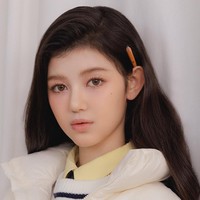 Pemilik nama lengkap Danielle Marsh itu menyebut jika tak jadi idol KPop, dia akan membagikan kegiatan sehari-harinya sebagai vlogger.  Foto: Instagram