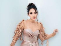 5 Potret Dinda Kirana yang Belum Prioritaskan Menikah