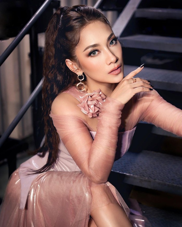 dinda kirana dinda kirana