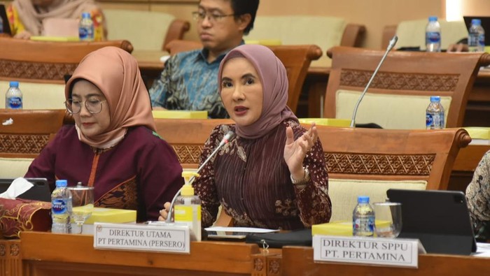 Direktur Utama Pertamina Nicke Widyawati mengungkapkan PT Pertamina (Persero) terus mencanangkan Program Langit Biru dengan mengembangkan bahan bakar kendaraan berbasis nabati atau bioenergi.