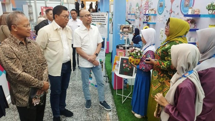 Bank Mandiri menggelar Kompetisi Wirausaha Muda Mandiri (WMM) Junior pada gelaran Mandiri Entrepreneur Expo 2023. Kompetisi itu untuk menyemarakkan HUT ke-25.