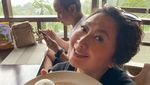 Indy Barends Hobi Kulineran Bareng Keluarga dan Indra Bekti