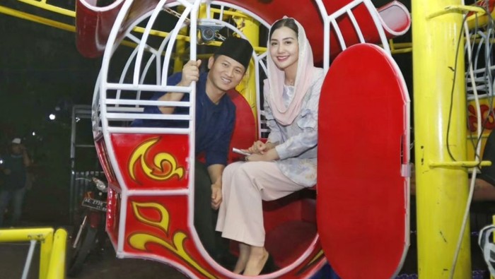 Istri Bupati Trenggalek Novita Mochamad