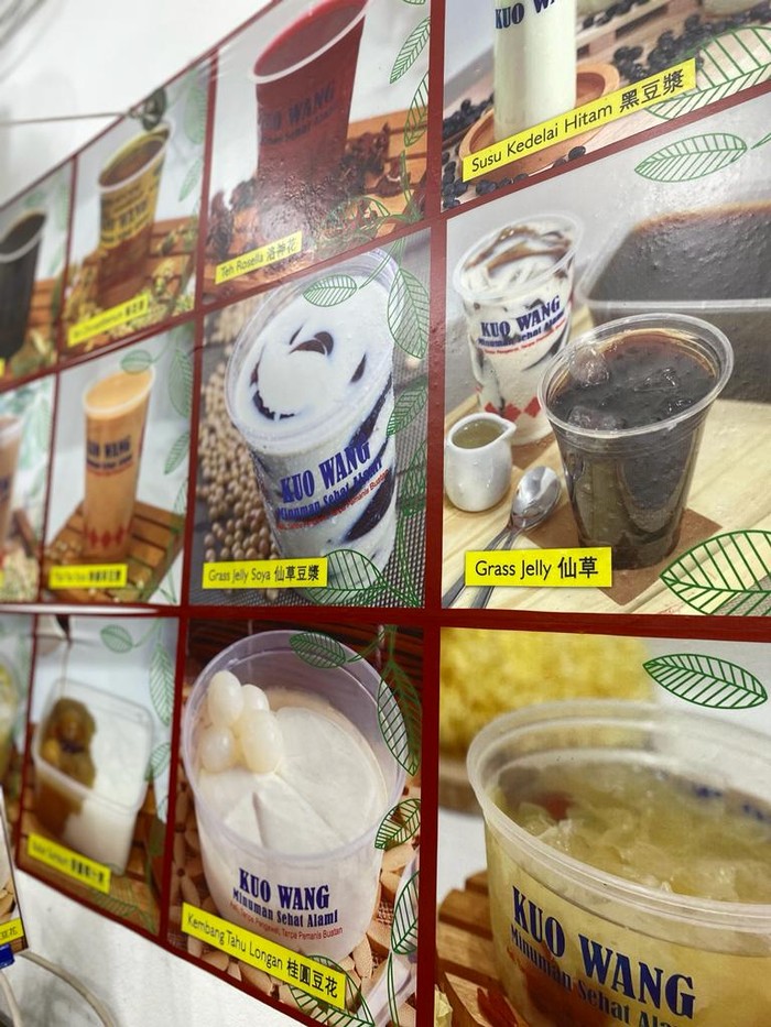 Kuo Wang Kuo Wang, gerai jajanan serba kacang kedelai dan aneka bolu jadul di Fresh Market PIK.
