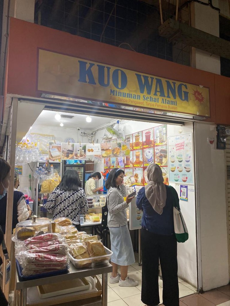 Kuo Wang, gerai jajanan serba kacang kedelai dan aneka bolu jadul di Fresh Market PIK.