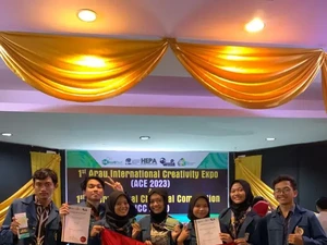 Mahasiswa Unair Bikin Alat Deteksi Stres di E-Sport & Raih Penghargaan Internasional