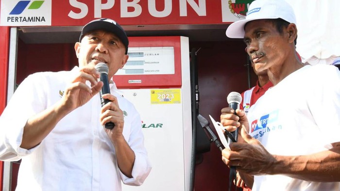 Menkop UKM Teten Masduki meresmikan SPBU Nelayan