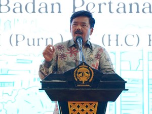 Bereskan Konflik Lahan 28 Tahun, BPN Beri Sertifikat ke Suku Anak Dalam