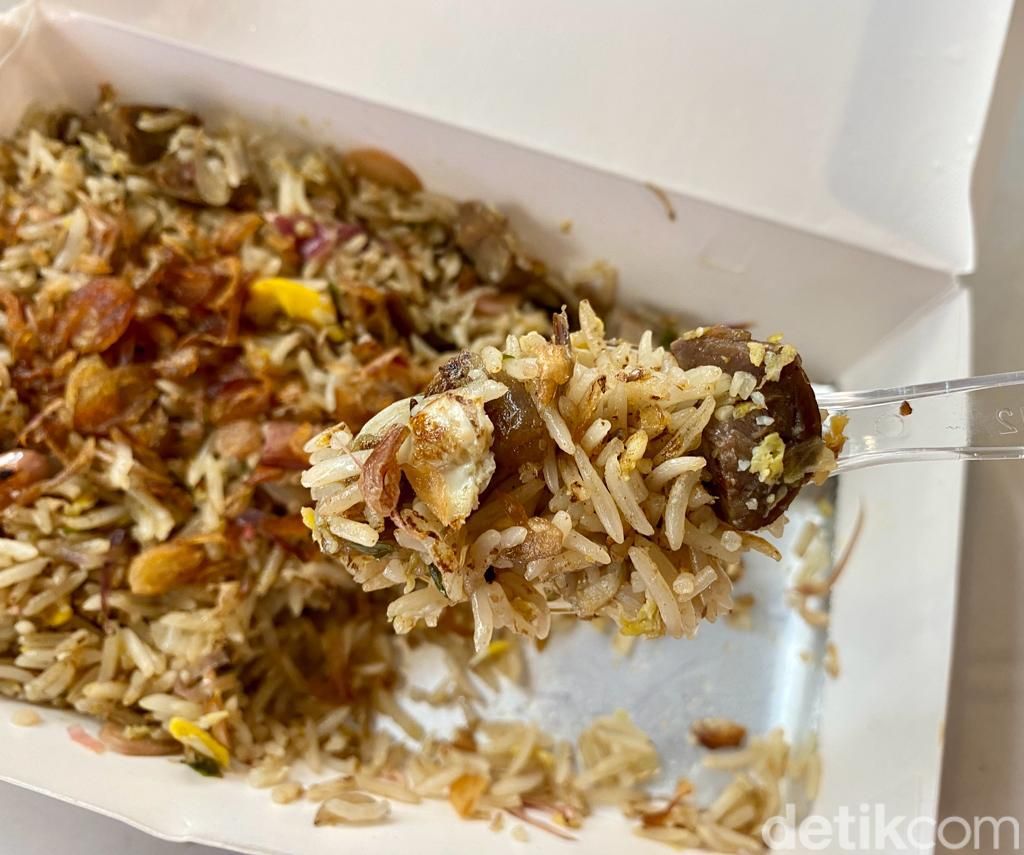Nasi Goreng Kambing Rp 34 Ribu vs Rp 186 Ribu, Mana yang Lebih Mantul?
