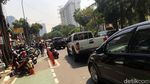 Potret Kemacetan di Jalan Kwitang Imbas Diskon Toko Gunung Agung